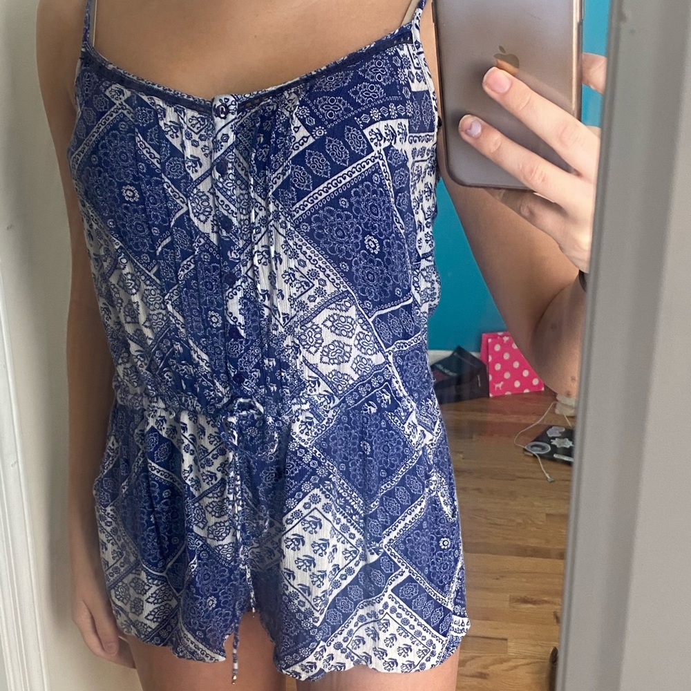 Blue and white patterned romper forever 21